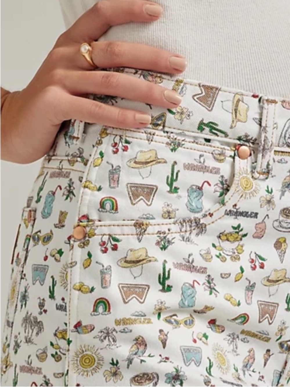Wrangler X Free People Donna denim short in all over whimsy print western NWOT - Picture 1 of 7